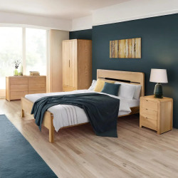 Curve 3 Drawer Bedside Oak Veneer room view